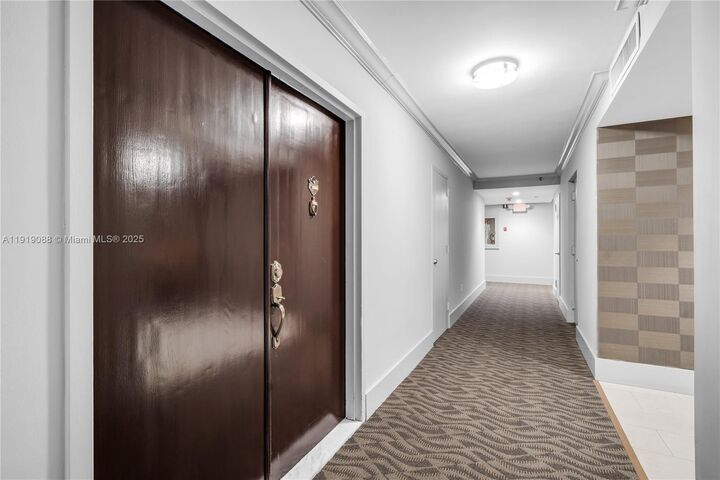 Property Photo:  1420 Brickell Bay Dr 608B  FL 33131 