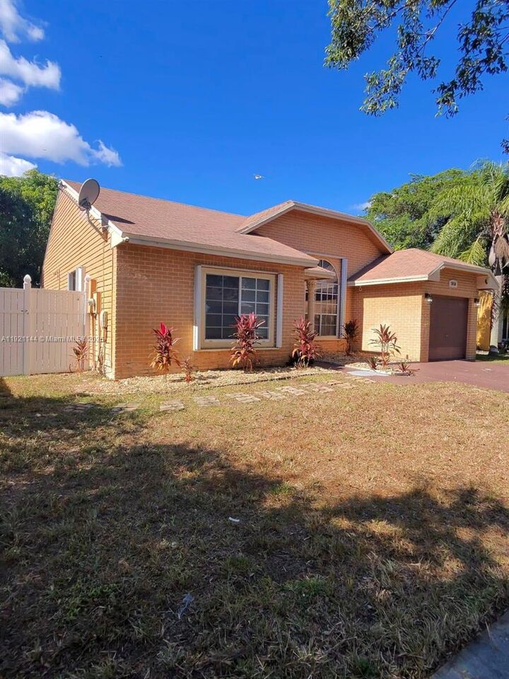 Property Photo:  1430 SW 85th Ter  FL 33025 