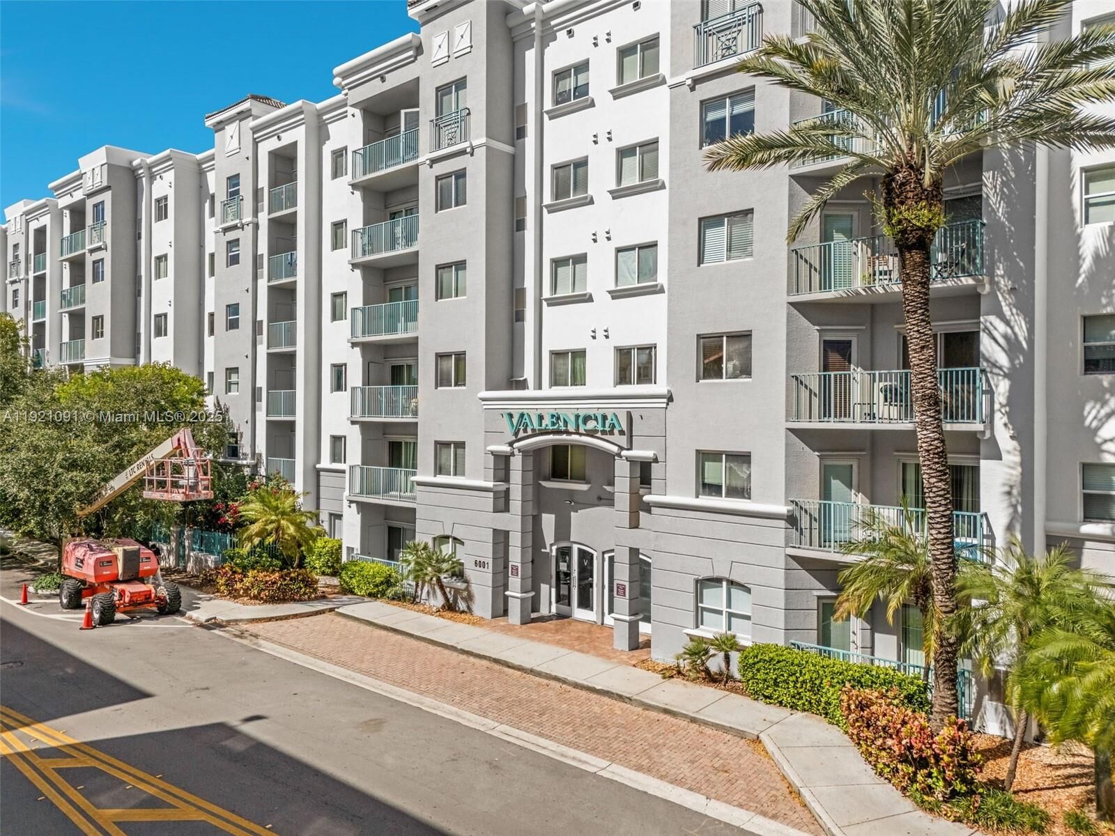 Property Photo: 6001 SW 70th St 643 FL 33143