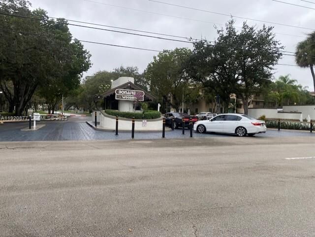 Property Photo: 7675 NW 79th Ave 109 FL 33321