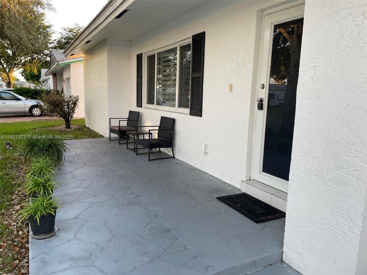 Property Photo: 1721 NW 86th Ave FL 33322