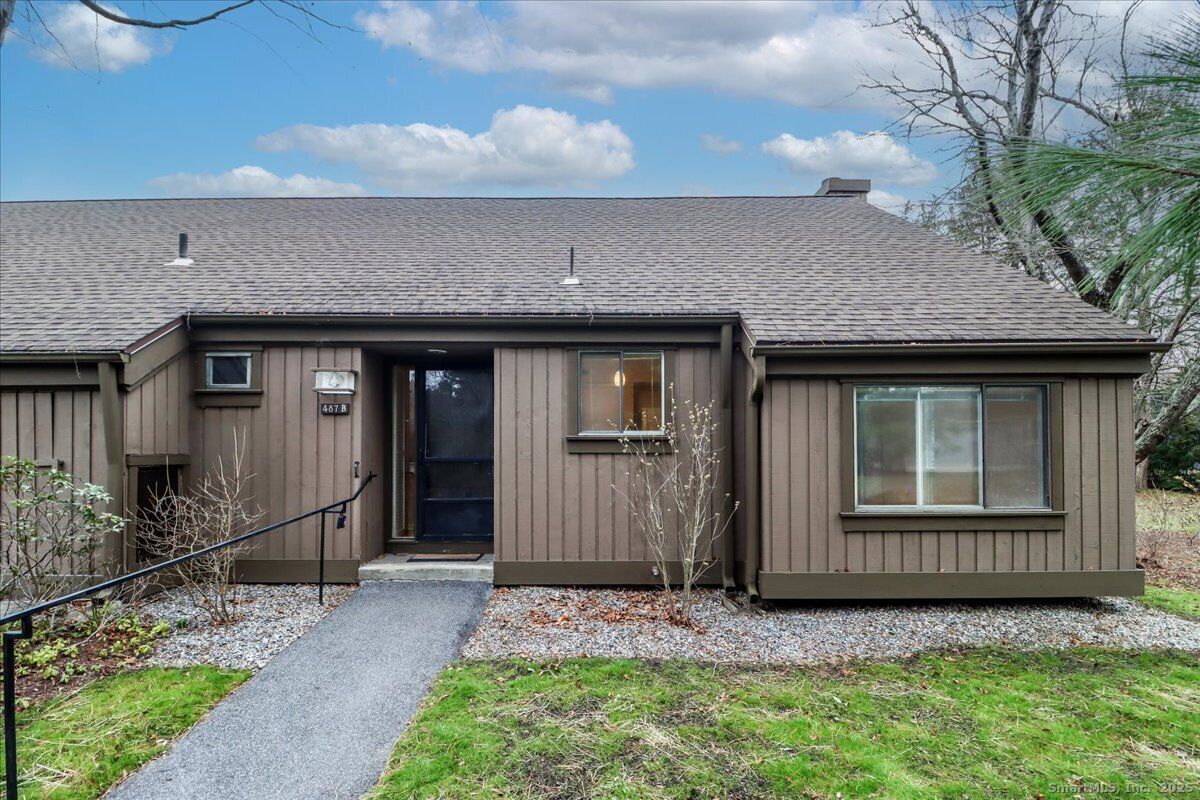 Property Photo:  487 Heritage Village B  CT 06488 