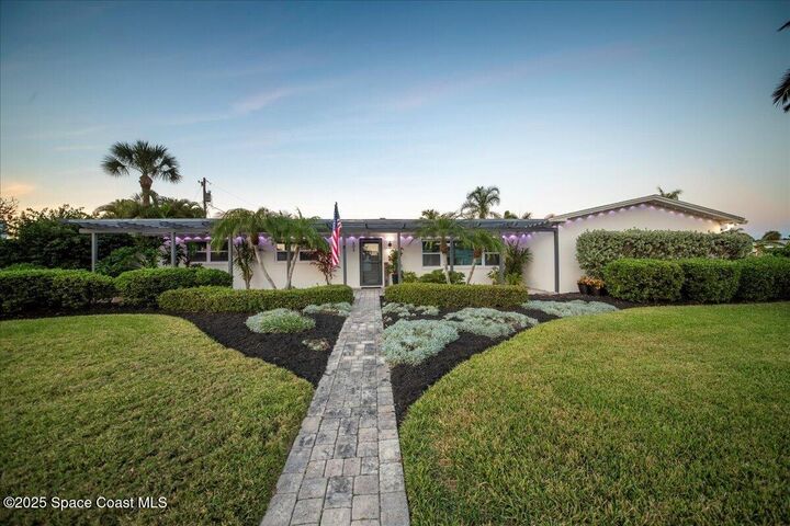 Property Photo:  204 E Coral Way  FL 32903 