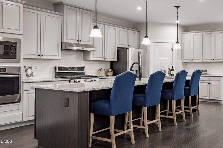 Property Photo: 843 Walker Ridge Way NC 27592