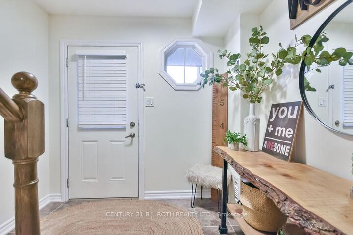 Photo de la propriété:  49 Ferndale Drive S 3  ON L4N 5W9 