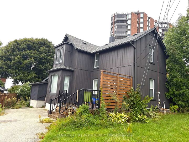 Property Photo:  253 Dunlop Street E  ON L4M 1B6 