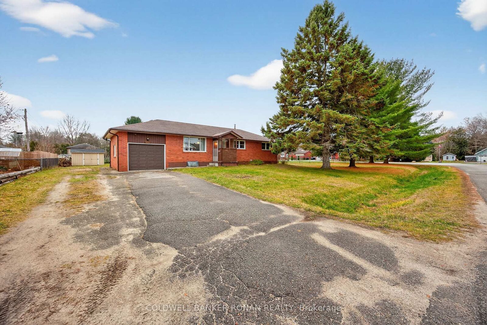 Property Photo:  200 Calford Street  ON L0M 1B0 