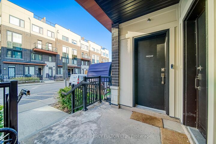 Property Photo:  1555 Kingston Road 504  ON L1V 0E9 