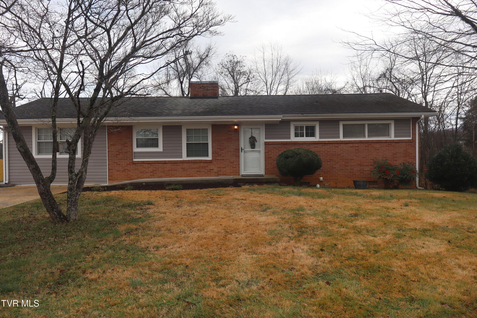 Property Photo:  1207 Woodside Drive  TN 37604 