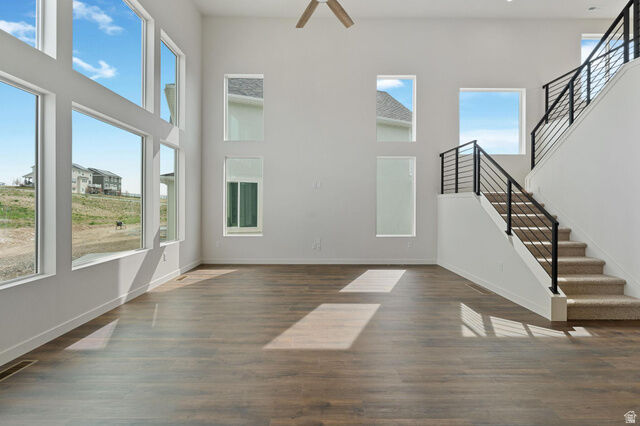 Property Photo: 6934 W Pointe Cedar Ln S 330 UT 84081