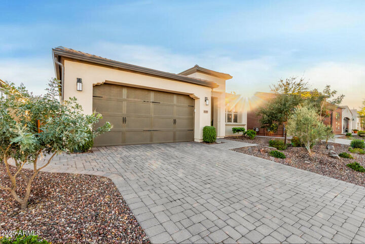 Property Photo:  649 E Veterans Way  AZ 85140 