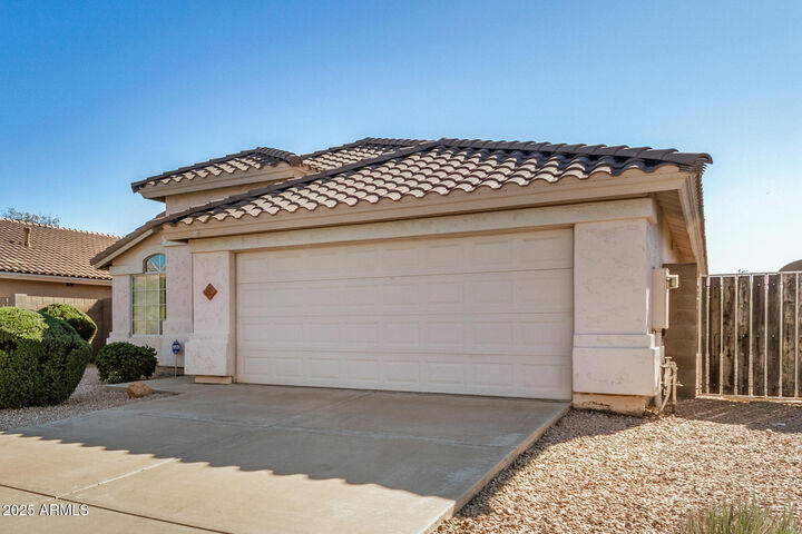 Property Photo: 747 W Douglas Avenue AZ 85233