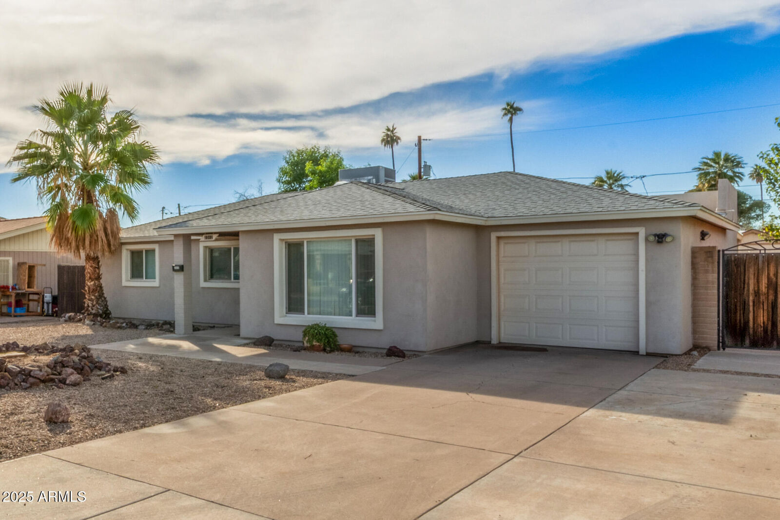 Property Photo:  2312 N 31st Place  AZ 85008 