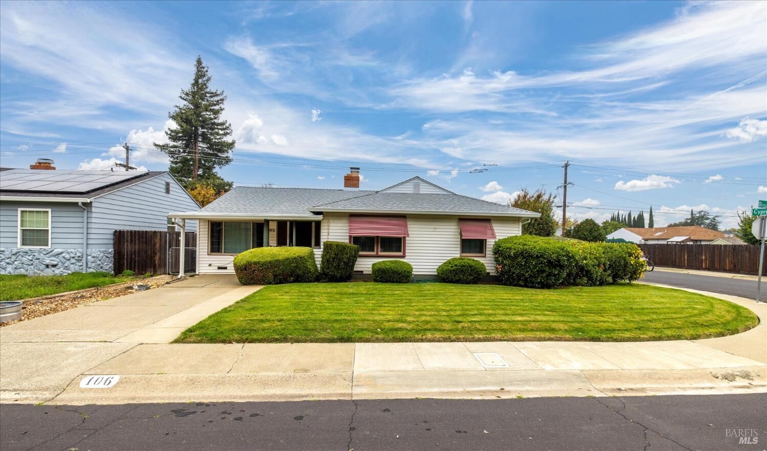 Property Photo: 106 Birch Street CA 95688
