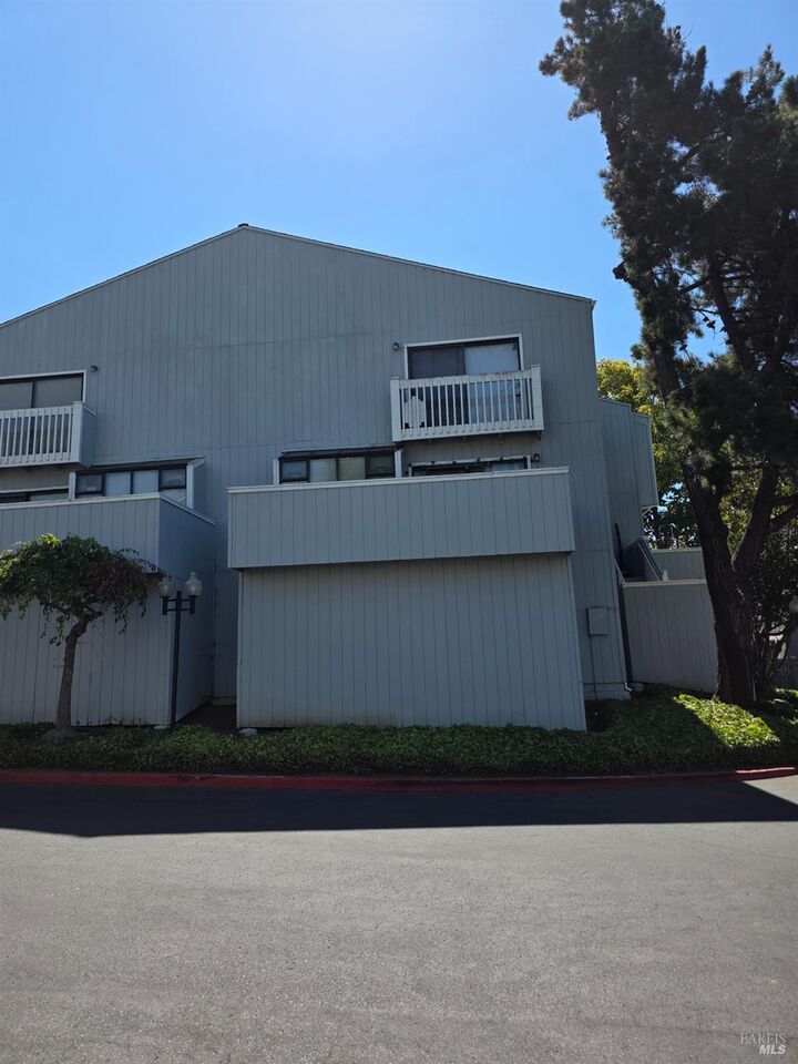 Property Photo: 165 Oddstad Drive 67 CA 94589