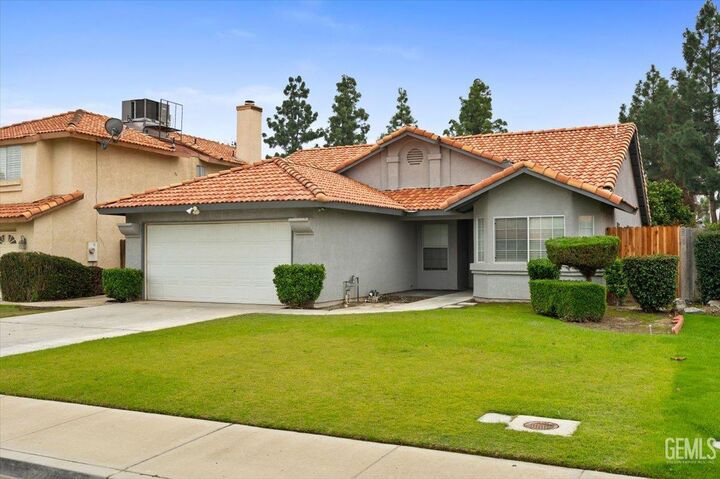 Property Photo:  7625 Canyon Clover Drive  CA 93313 