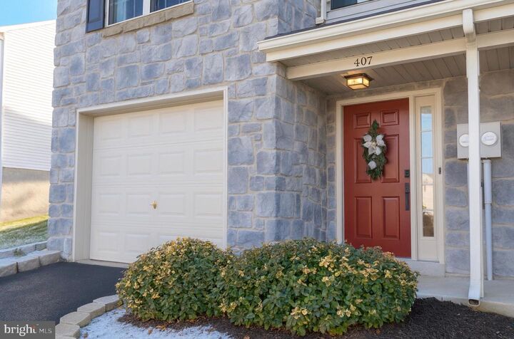 407 Crosswinds Drive  Lititz PA 17543 photo