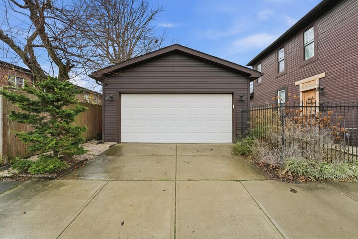 Property Photo:  905 McAllister Avenue  OH 43205 