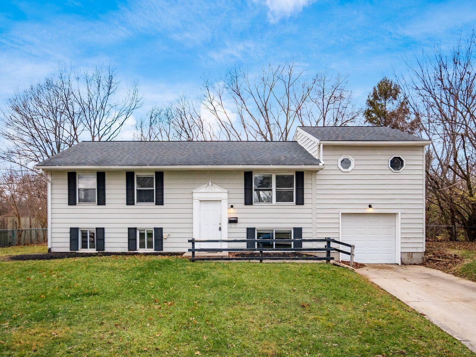 Property Photo: 308 Buerger Street OH 43040