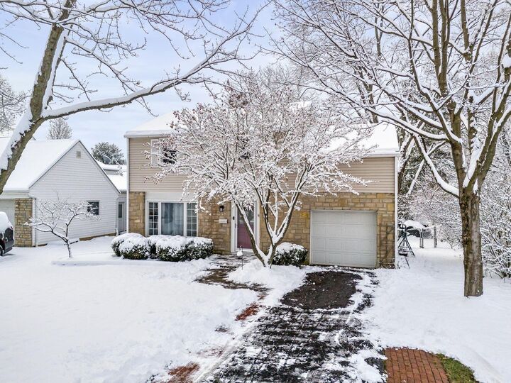 Property Photo: 2225 Swansea Road OH 43221