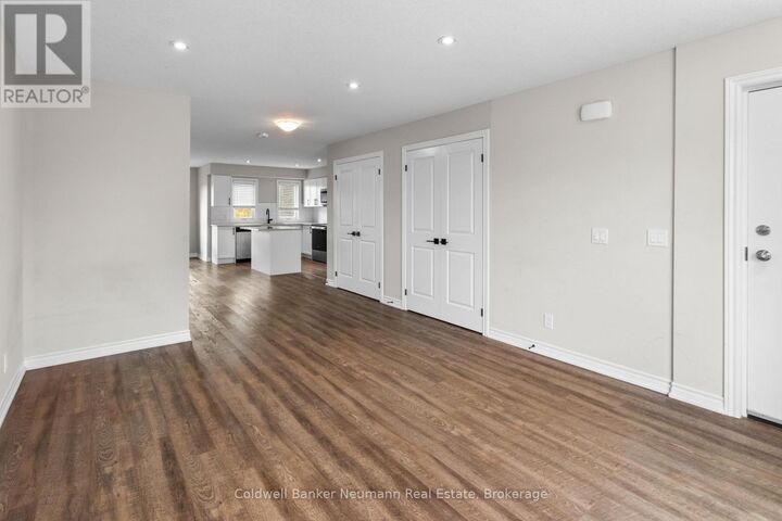 Property Photo: 235 Chapel Hill Drive 23 ON N2R 0S4