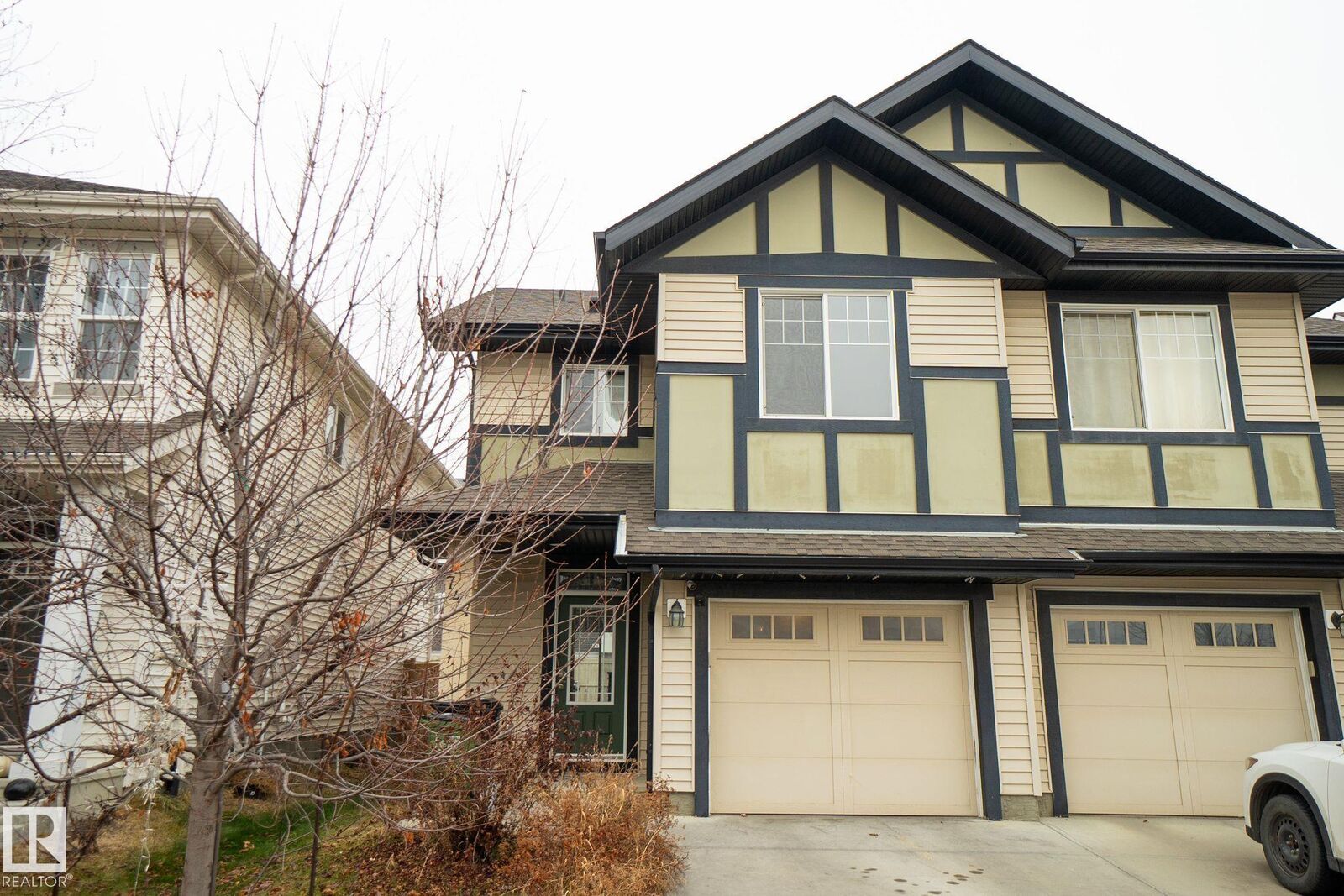 Property Photo:  747 Eagleson Crescent NW  AB T6M 0T8 