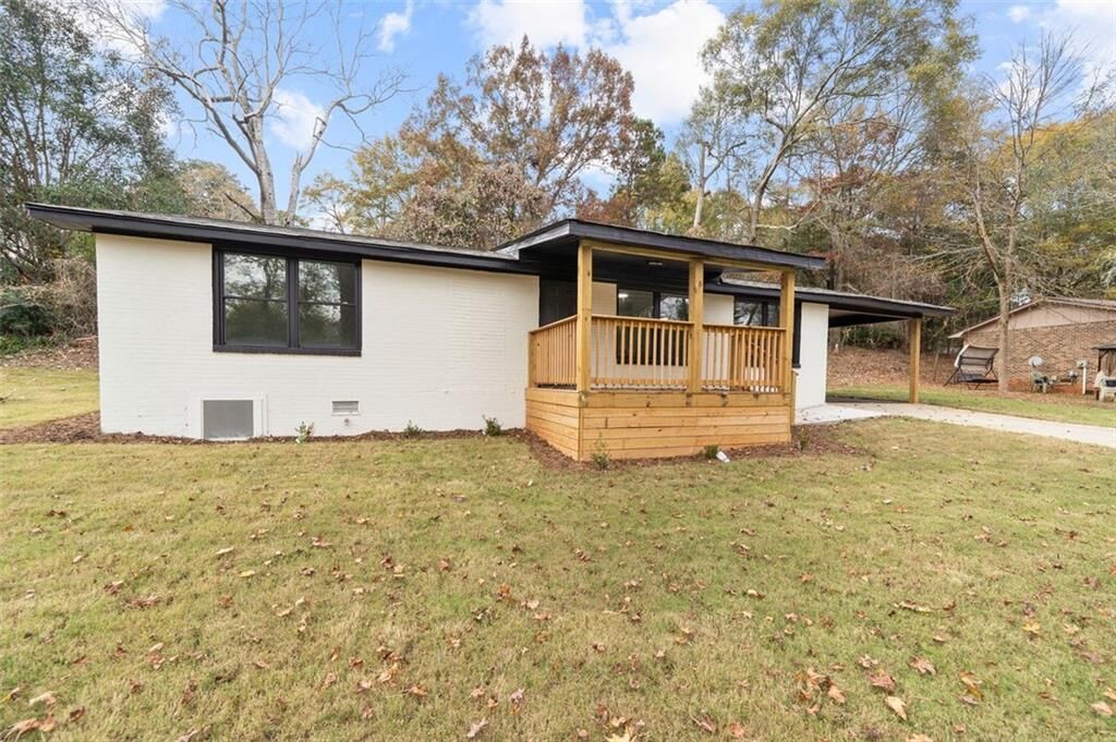 Property Photo: 627 Penor Street GA 30650