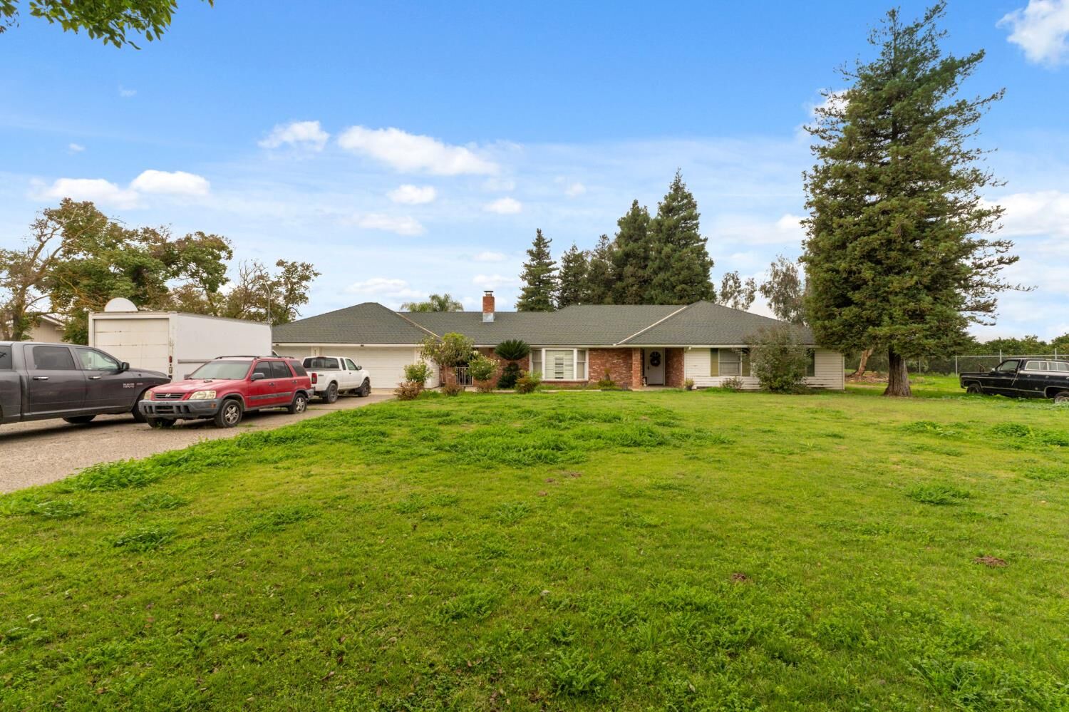 Property Photo:  5517 S East Avenue  CA 93725 