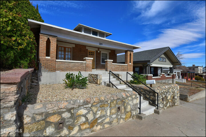 Property Photo: 221 W Nevada Avenue TX 79902