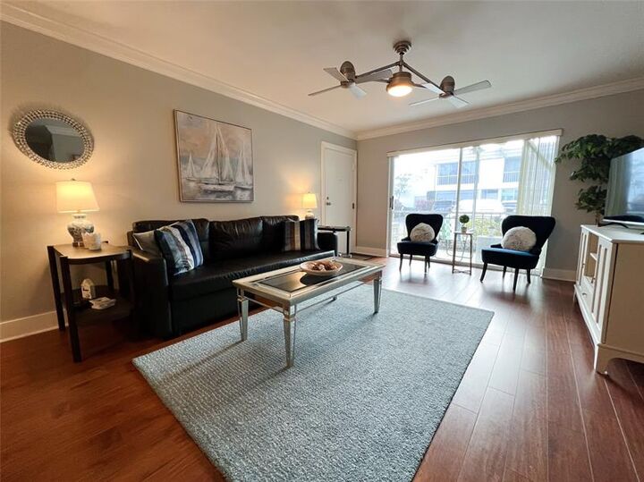 Property Photo:  6239 Bay Club Dr 1  FL 33308 