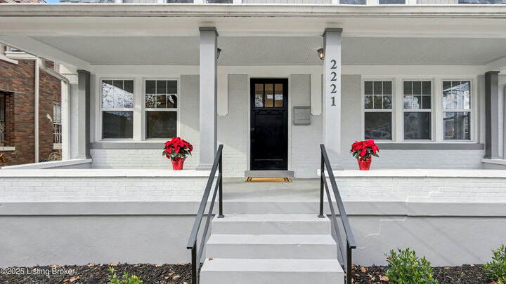 Property Photo: 2221 Lowell Ave KY 40205