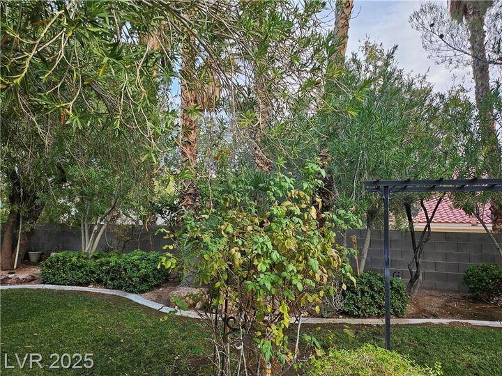 Property Photo: 2124 Hillsgate Street NV 89134