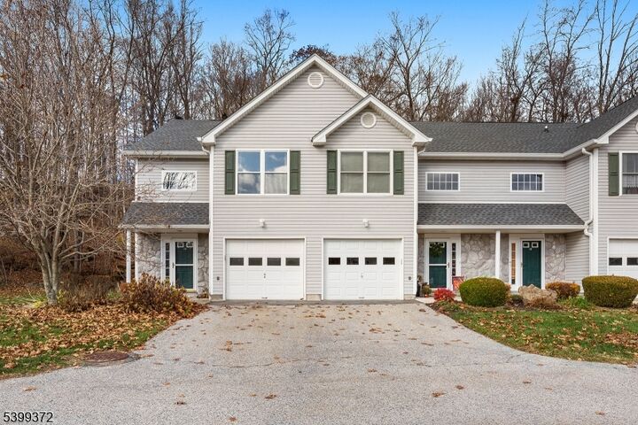 14 Druid Ln  Hardyston Twp. NJ 07419 photo