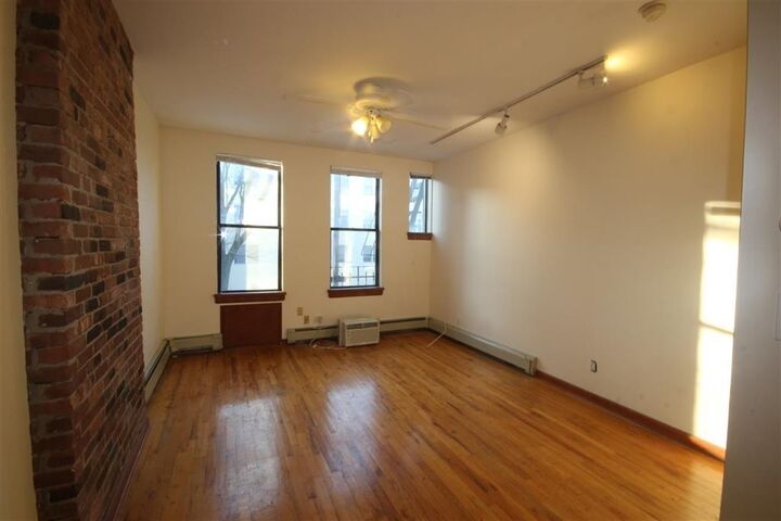 Property Photo:  112 Jefferson St 2S  NJ 07030 