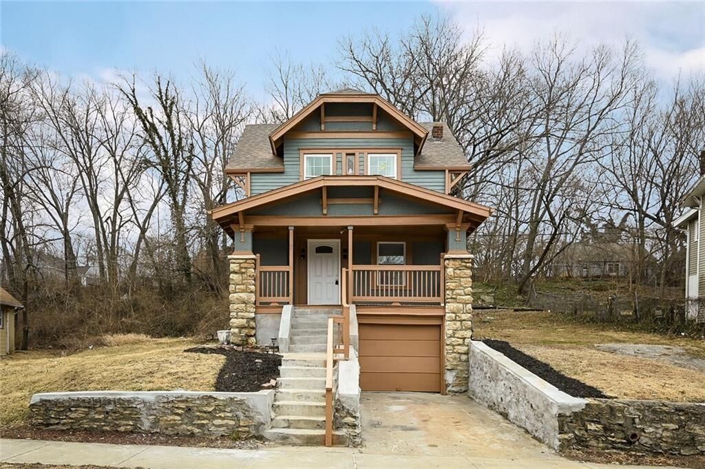 Property Photo:  4027 Olive Street  MO 64130 