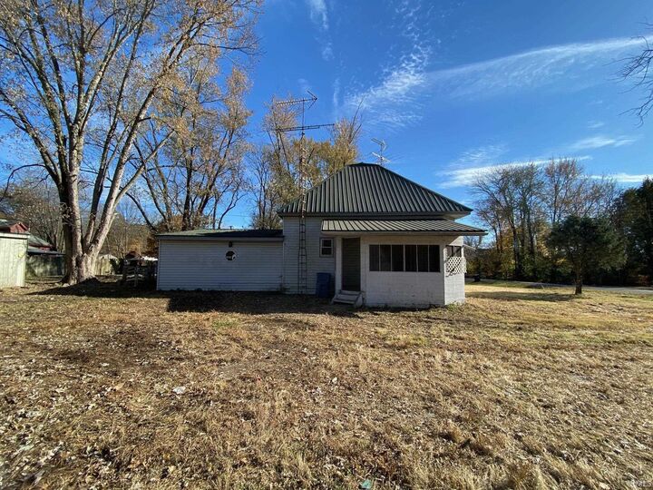 640 E Washington Street  Wheatland IN 47597 photo