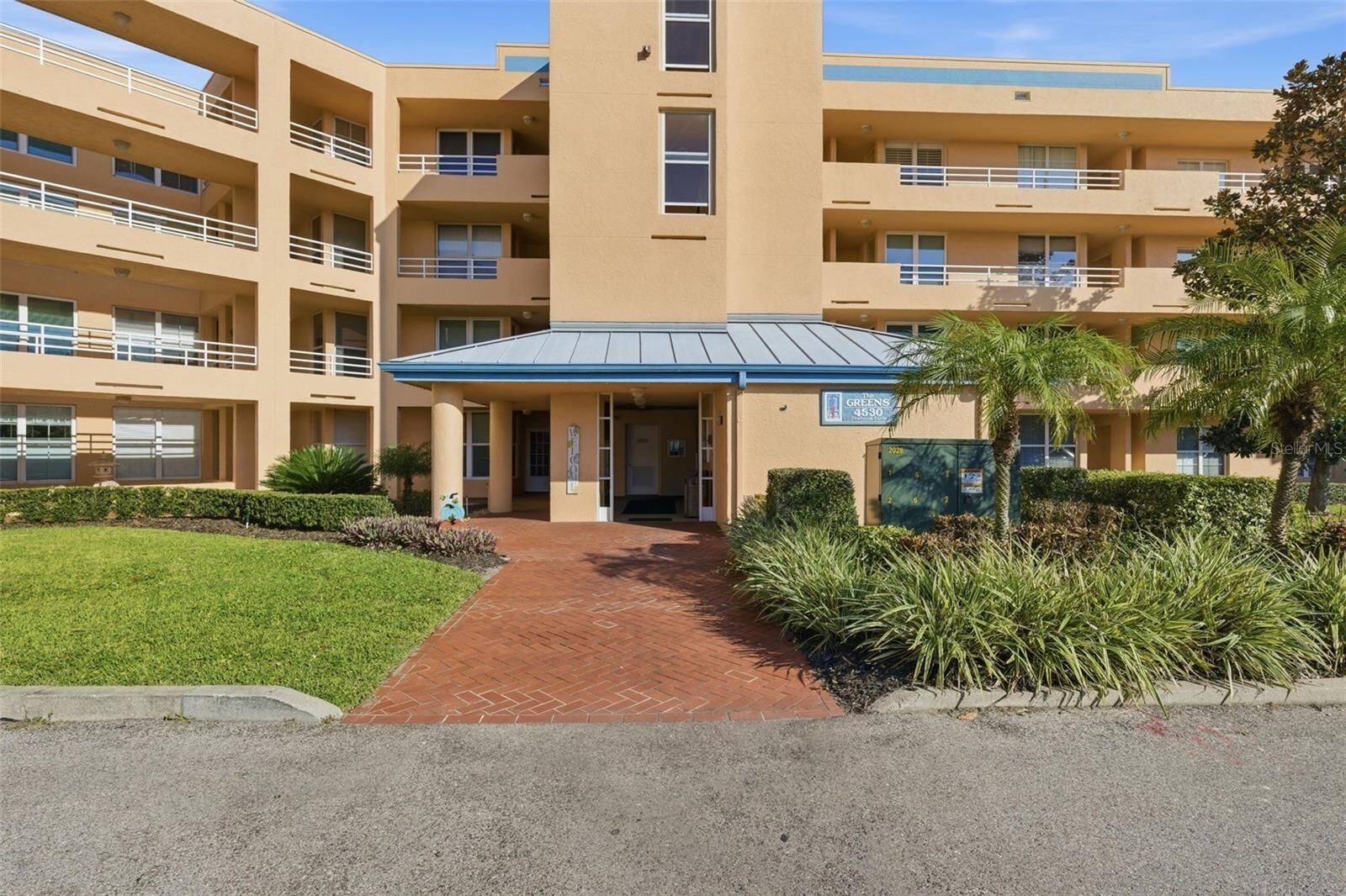 Property Photo:  4530 Pinebrook Circle 301  FL 34209 