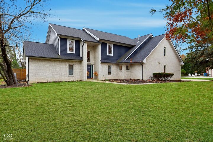 Property Photo: 1479 Beaconfield Court IN 46033