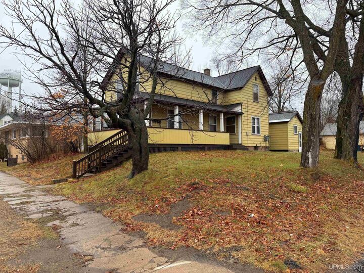 314 N Pioneer Avenue  Negaunee MI 49866-1676 photo