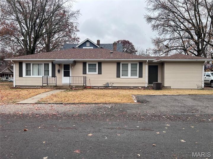 Property Photo: 210 Nelson Avenue IL 62025