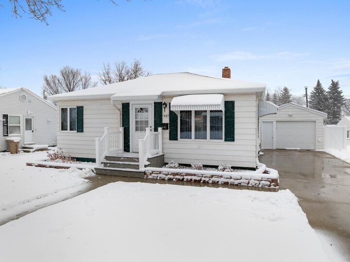 Property Photo:  1429 5th St SW  ND 58701 