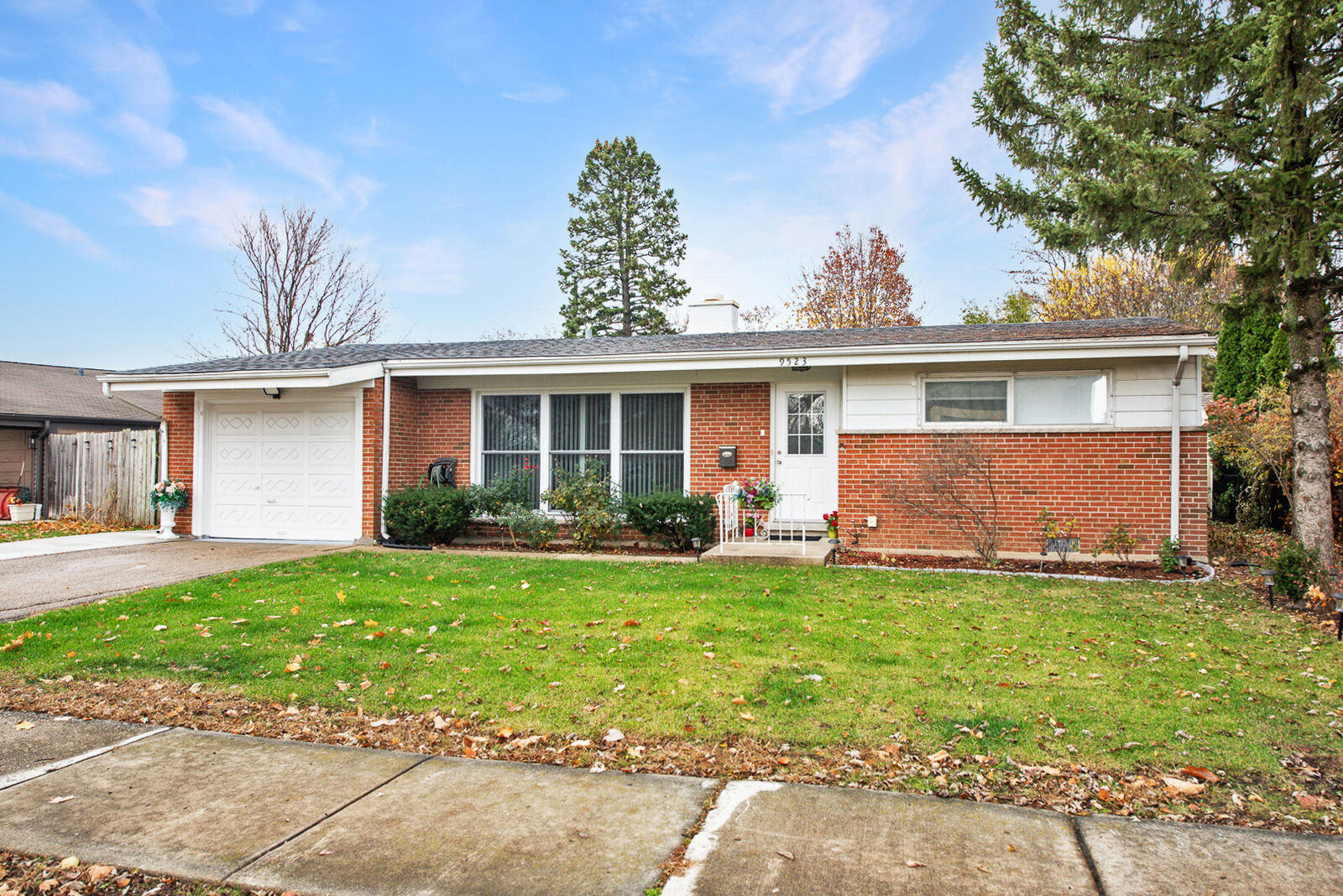 Property Photo:  9523 Oconto Avenue  IL 60053 