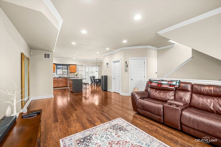 Property Photo: 337 Lakeshore Drive IL 60543