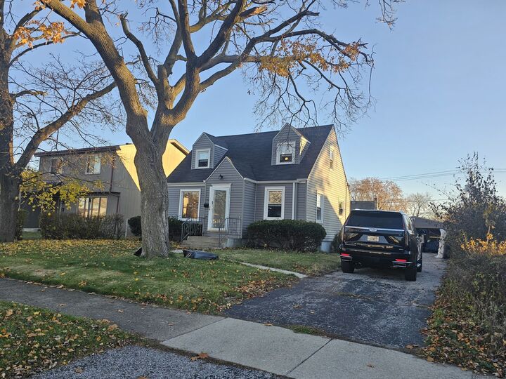 Property Photo:  219 Village Drive  IL 60164 