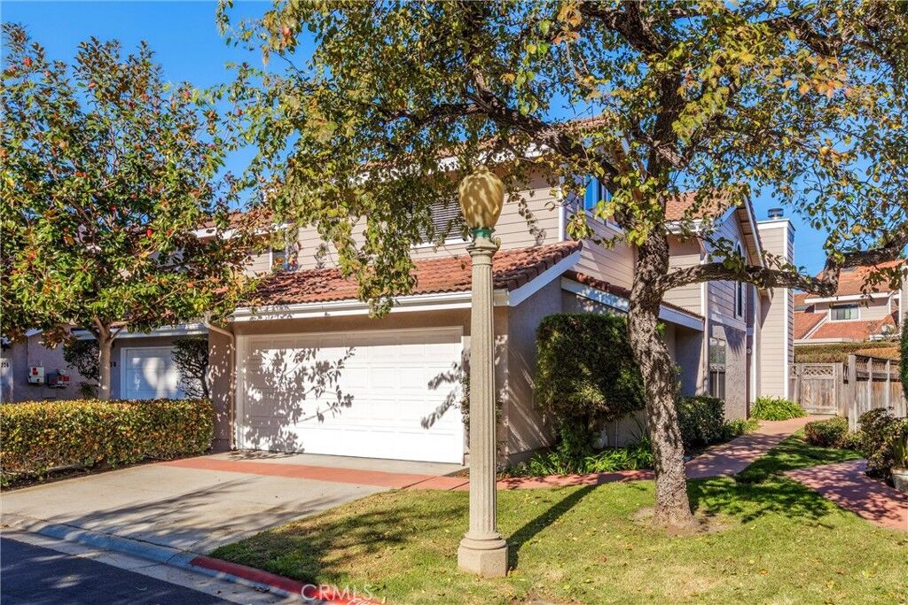 Property Photo:  234 Via La Paz  CA 93401 