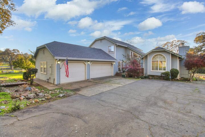 Property Photo: 5021 Barnett Loop Road CA 95682