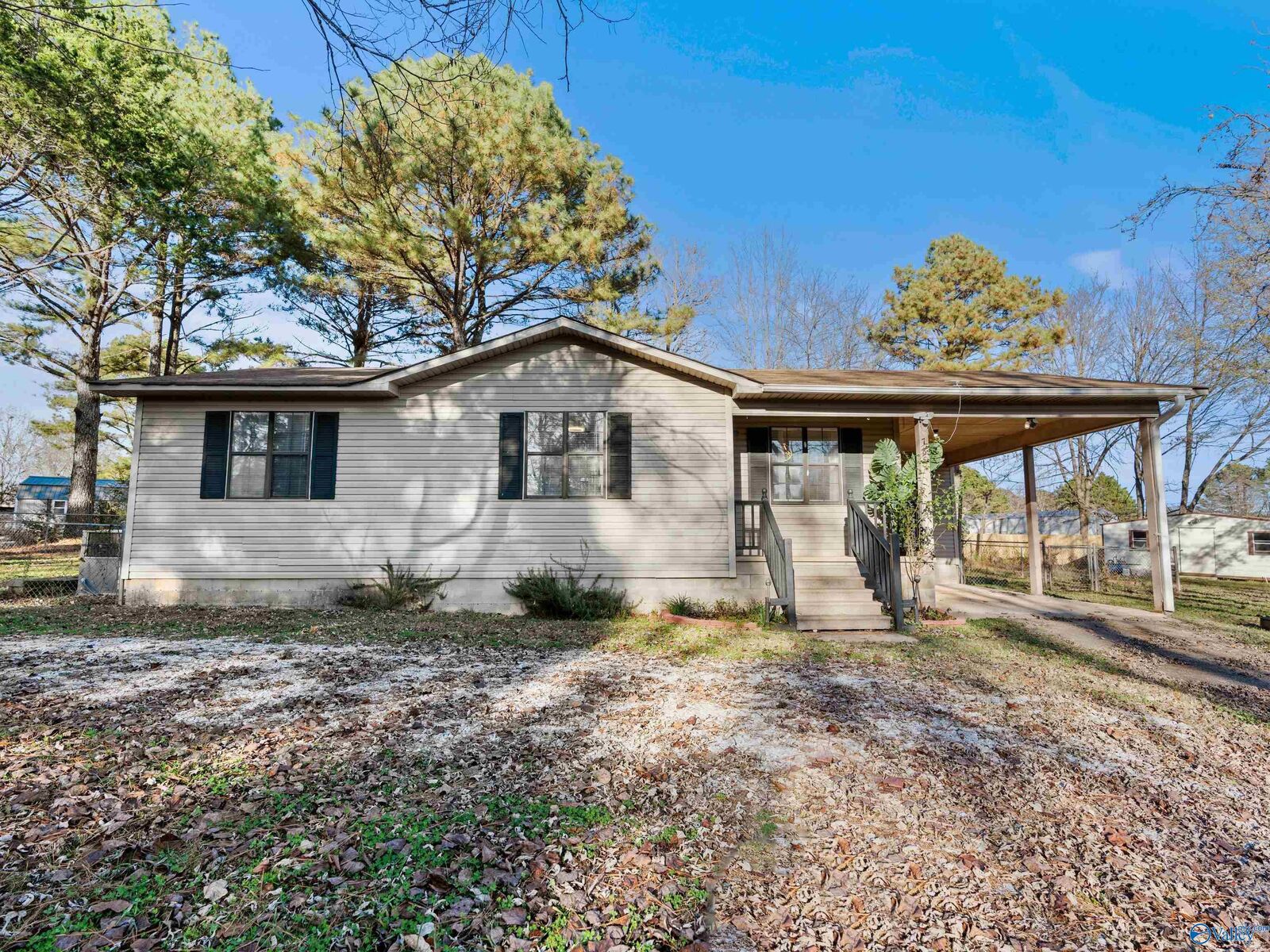 Property Photo:  785 NW Dan Tibbs Road  AL 35806 