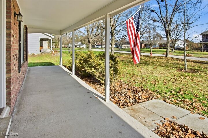 Property Photo:  283 Apache Circle  OH 43081 