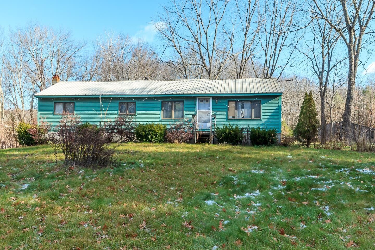 Property Photo: 396 Dearborn Road NH 03032