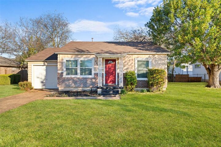 Property Photo:  231 W Center Street  TX 75116 